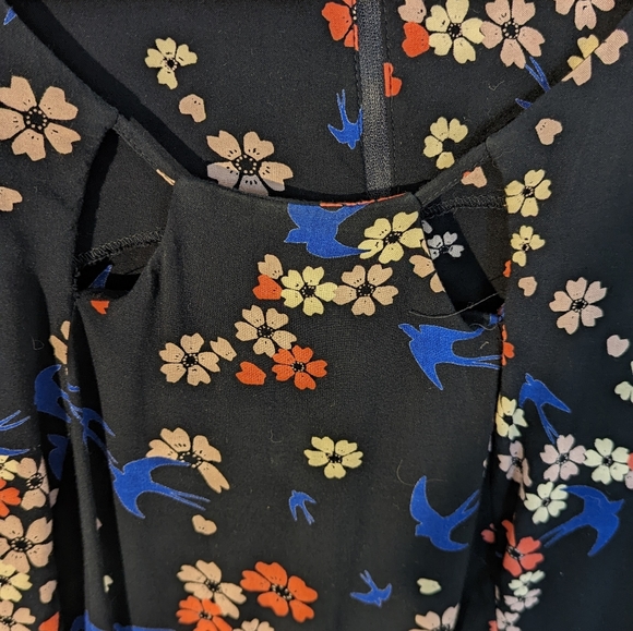 Keyhole Floral Dress - Picture 2 of 2